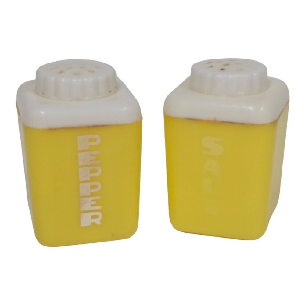 Vintage 50s Salt & Pepper Yellow Shakers Mid-Century Modern Diner Style